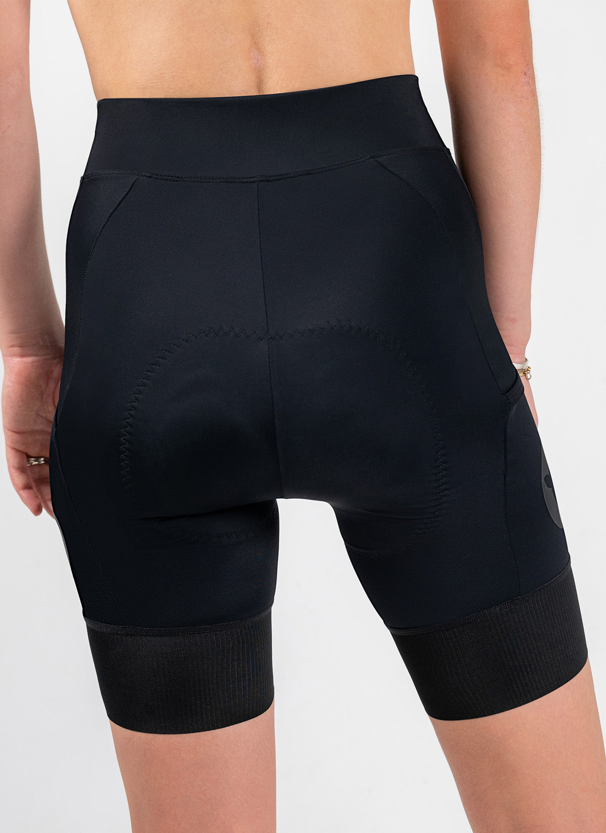 Women's Adventure Cargo Shorts - Black